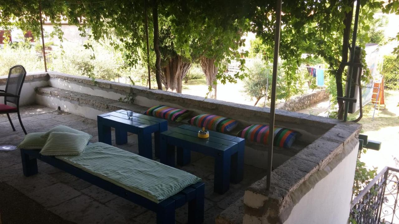 Pape Punat Exterior foto