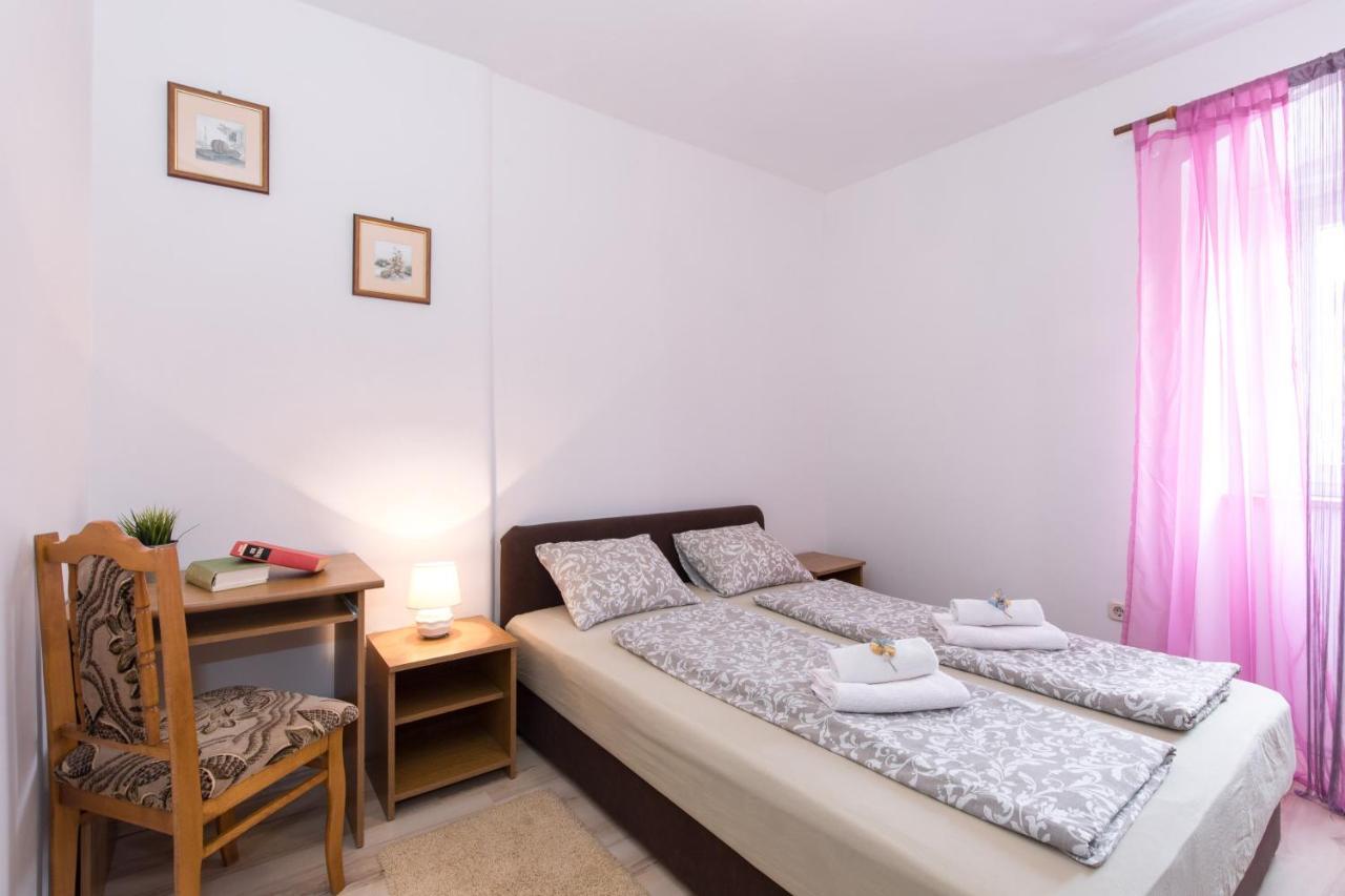 Pape Punat Exterior foto