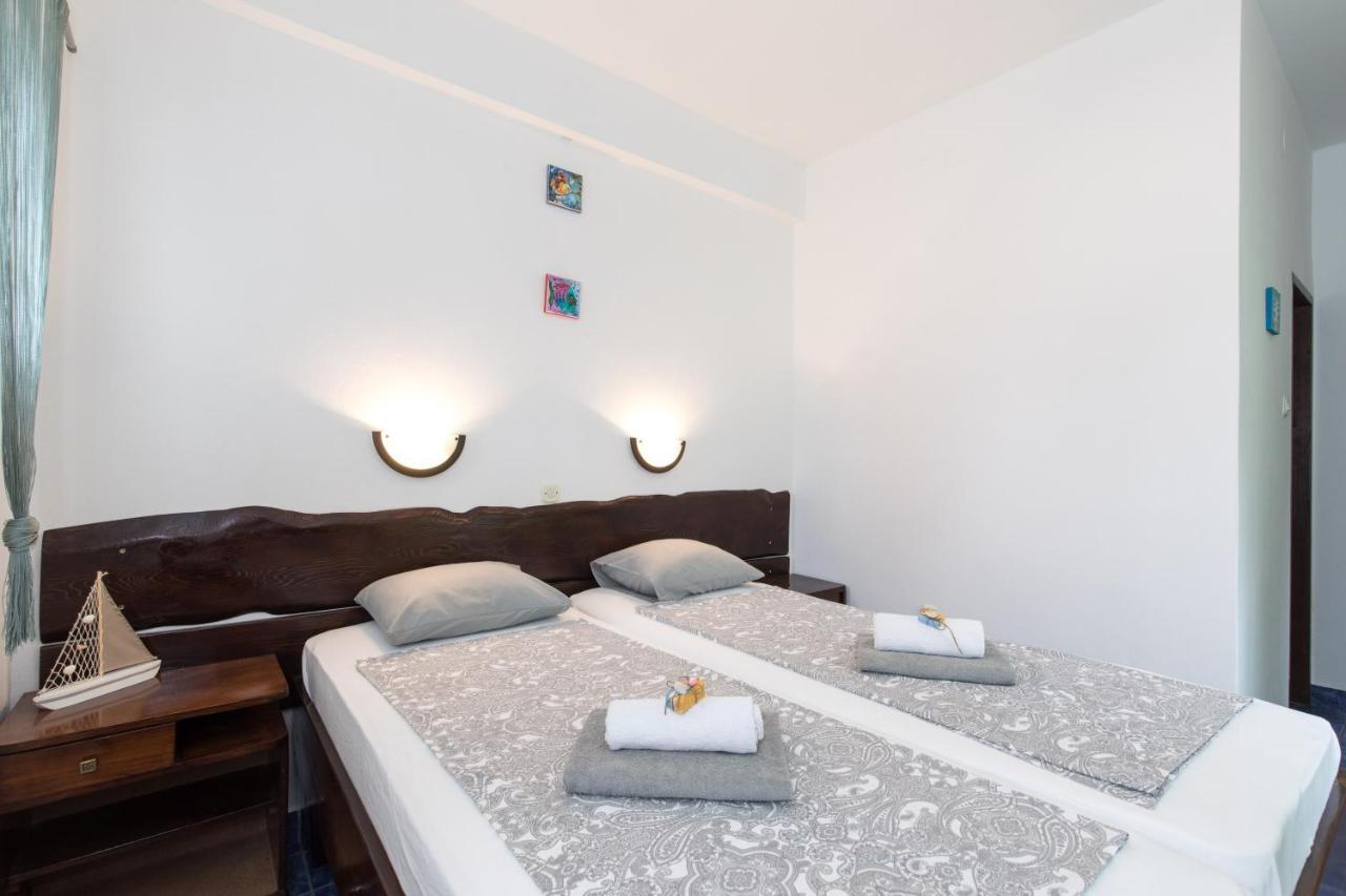Pape Punat Exterior foto